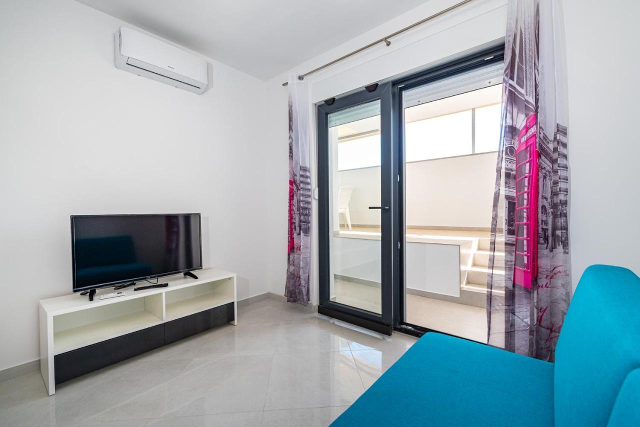 Villa Laura View Новаля Екстериор снимка