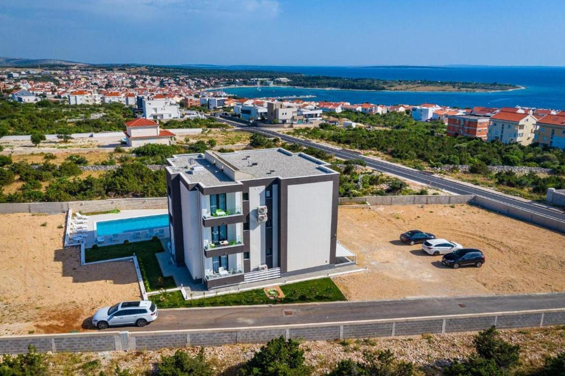Villa Laura View Новаля Екстериор снимка